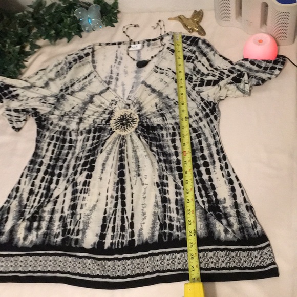 ECI New York Tie Dye Top - Picture 8 of 8